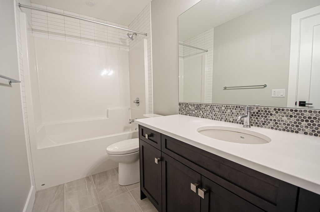 Bathroom renovations in Discovery Ridge